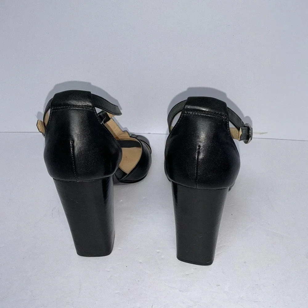 Cole‎ Haan NikeAir Black Leather T-Strap Sandals Size 8.5B Chunky Heel Peep Toe